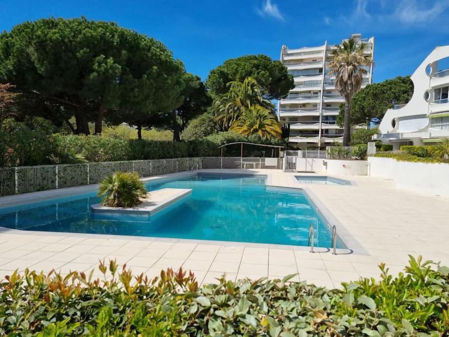 Appartement tout confort entierement renove piscine wifi parking La Grande Motte Extérieur photo