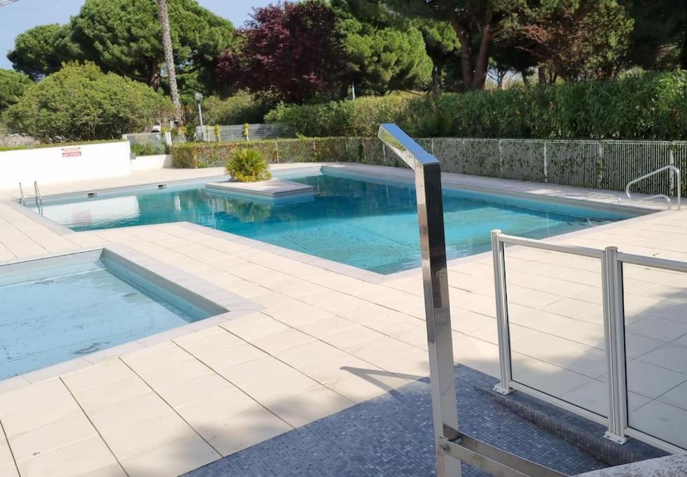 Appartement tout confort entierement renove piscine wifi parking La Grande Motte Extérieur photo