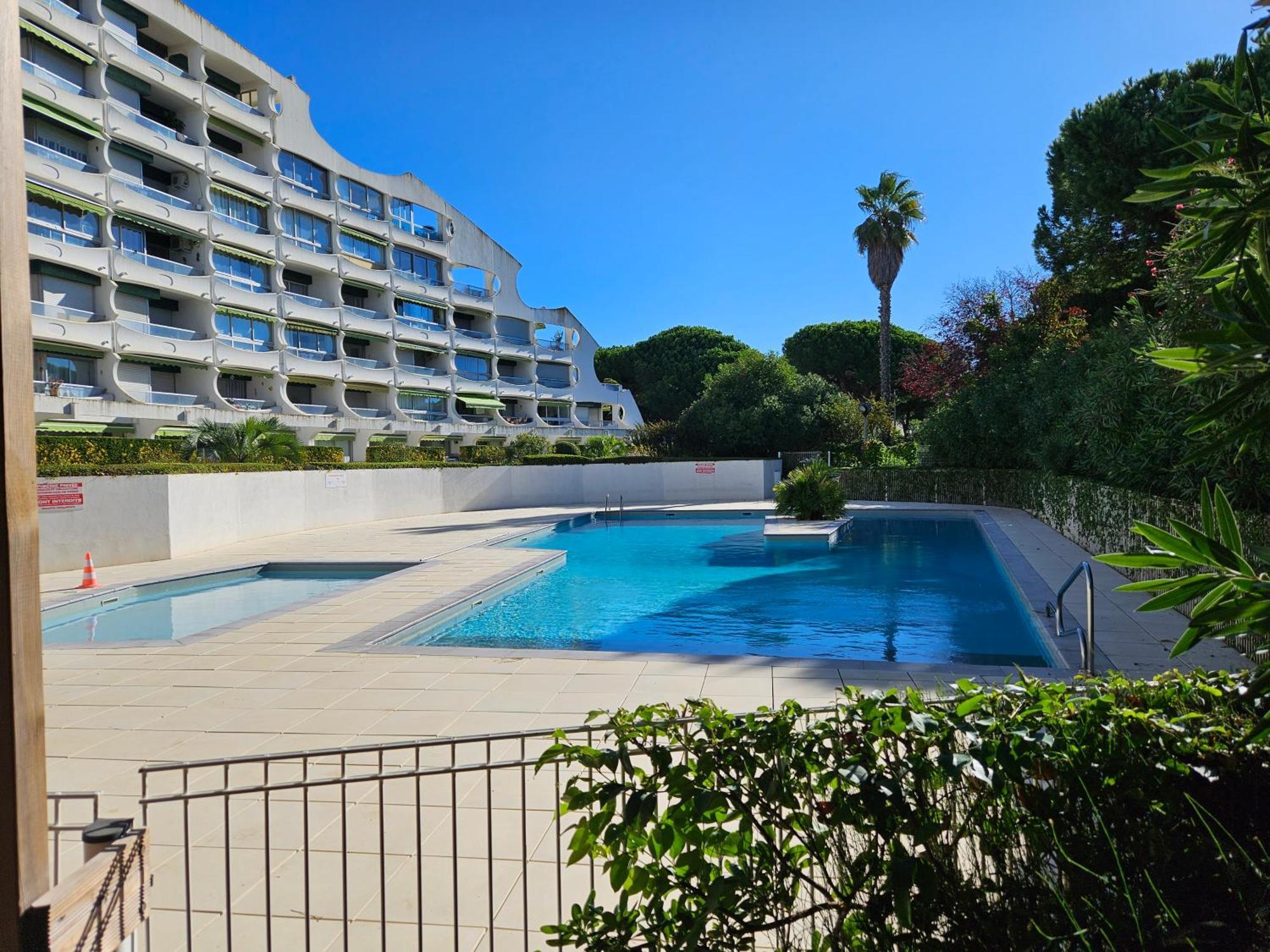 Appartement tout confort entierement renove piscine wifi parking La Grande Motte Extérieur photo